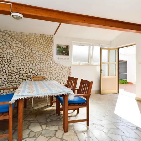 アパート Two-bedroom Near Sea 1 *