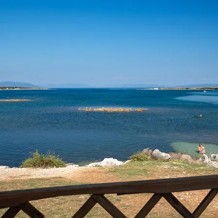 Two-bedroom Near Sea 1 プーラ