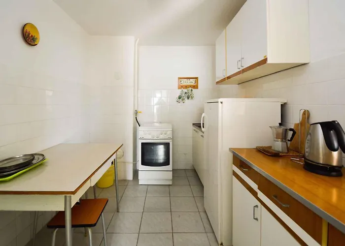 Apartment Two-bedroom Near Sea 1 *