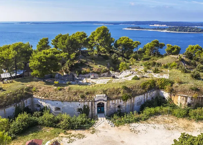 Two-bedroom Near Sea 1 * Pula