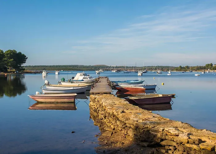 Two-bedroom Near Sea 1 Apartment Pula